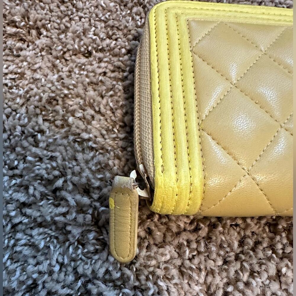 Chanel Yellow leather wallet, used - Picture 4 of 12
